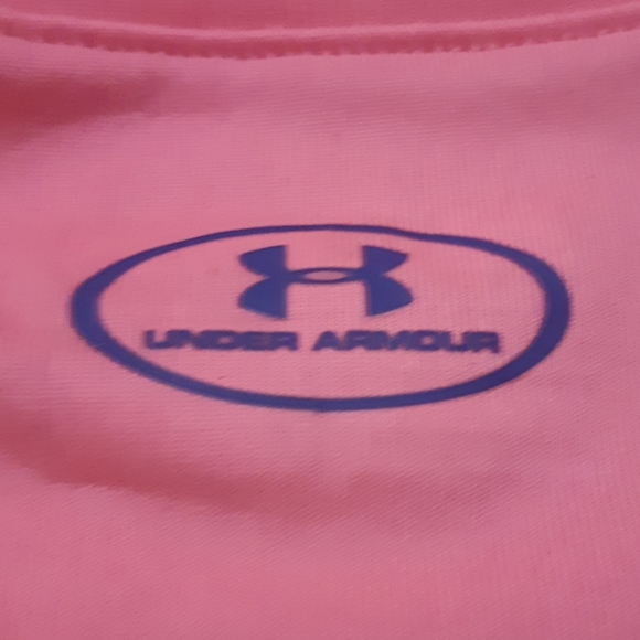 Hot pink underarmour top - Picture 3 of 4